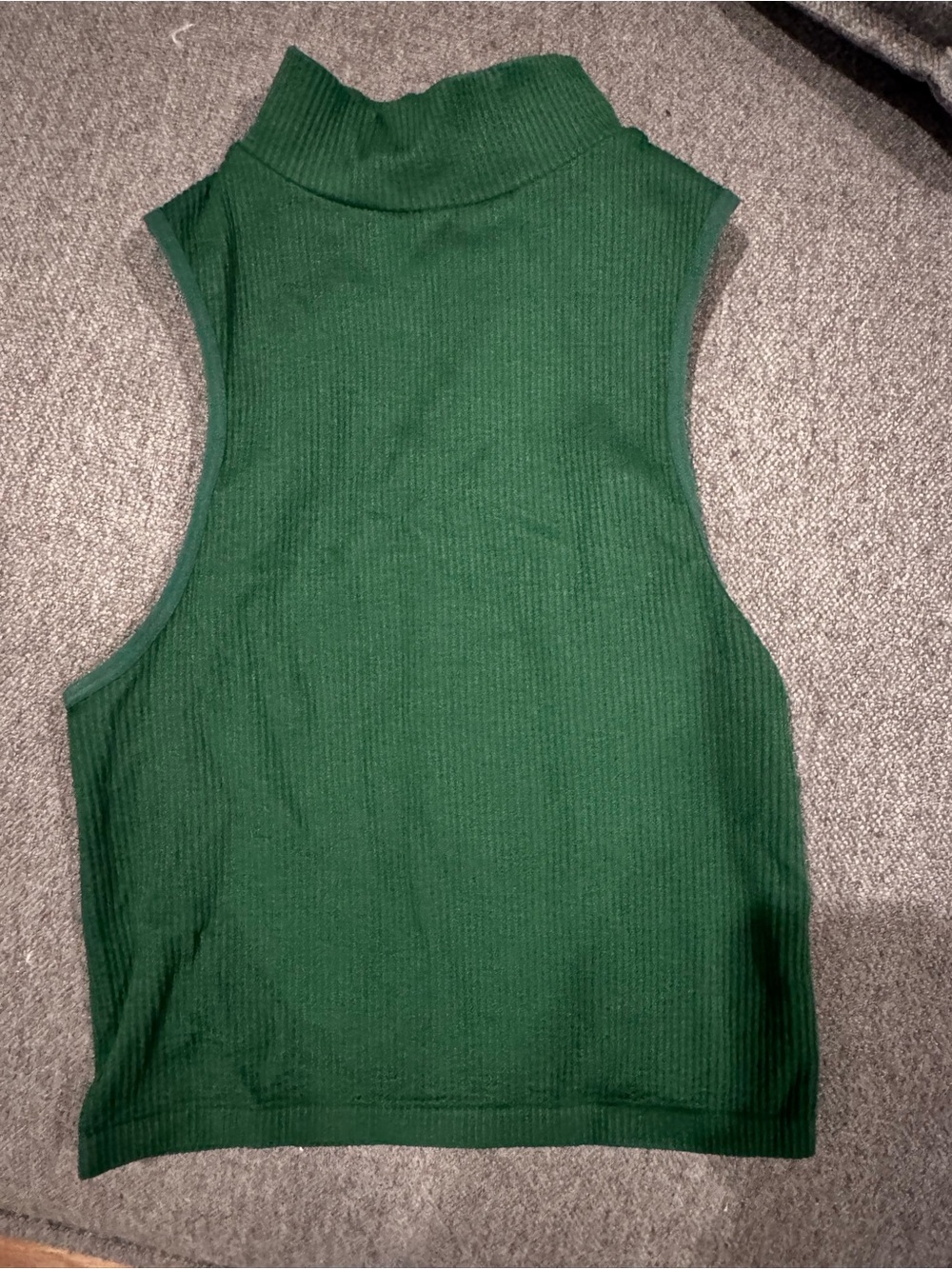 Zara. Sleeveless Mock Neck Crop Top in Forest Green. Sz XS - Picture 2 of 4